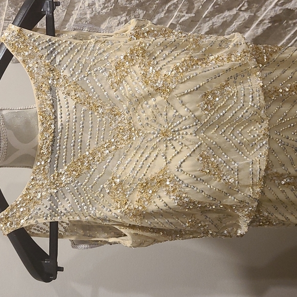 Aiden Mattox sleeveless sequin gown - Picture 2 of 8